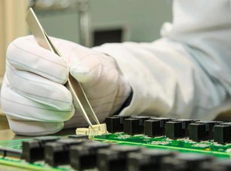 Perché lo pinzetta ESD è importante nel campo degli esperimenti elettronici?